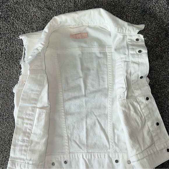Levi's White Denim Vest - Picture 3 of 9